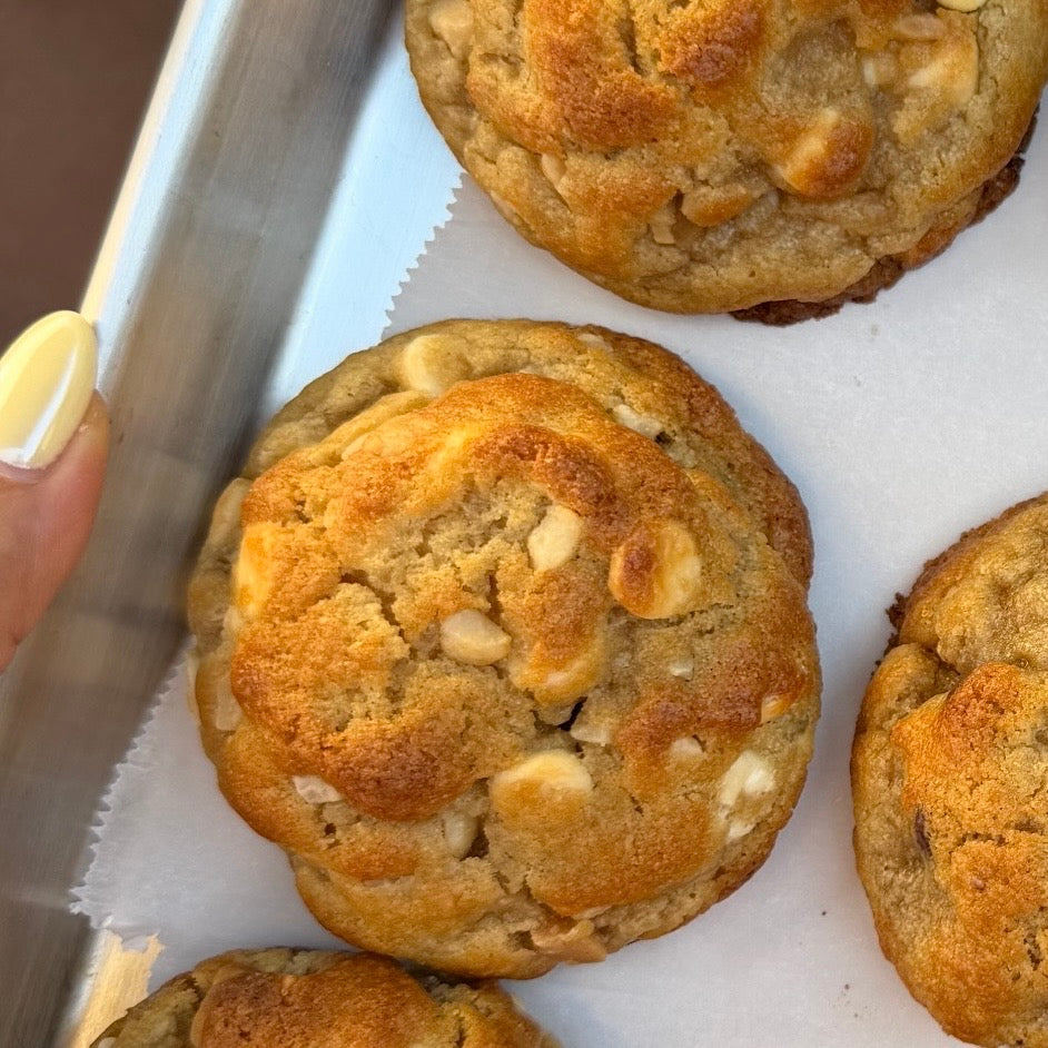White Macadamia Cookie 4-Pack